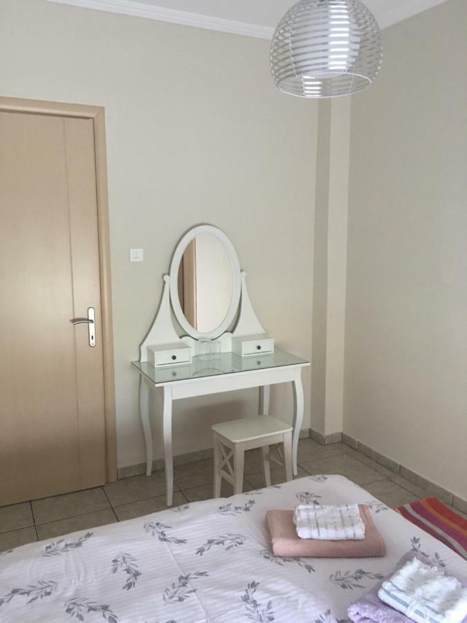 Cozy And Quiet Mini City Apartment ตริกาลา ภายนอก รูปภาพ